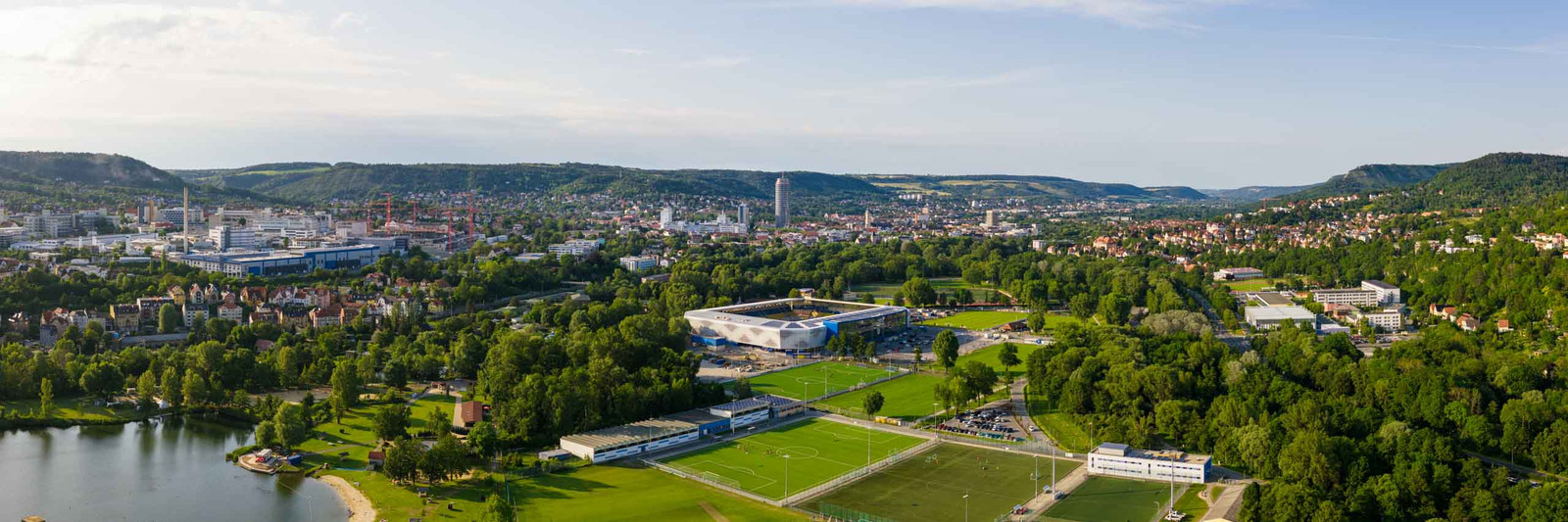 Jena Paradies und Stadion im Sommer aus der Vogelperspektive als Panorama Foto