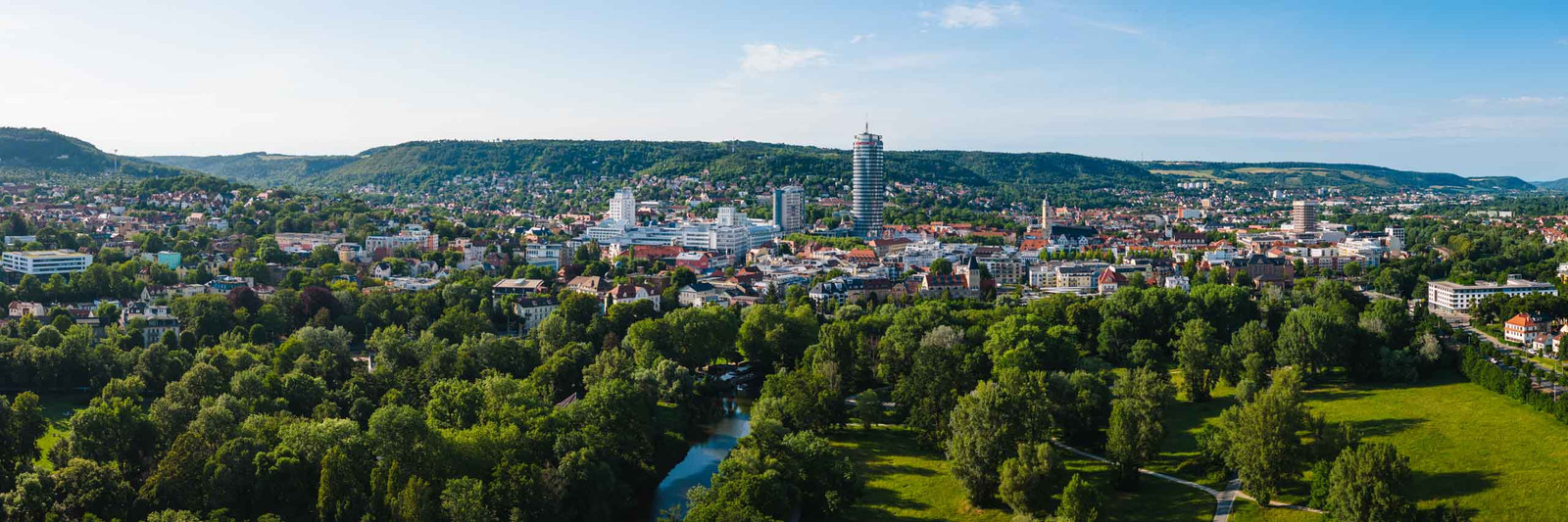 Jena Paradies zum Sonnenuntergang aus der Vogelperspektive als Panorama Foto